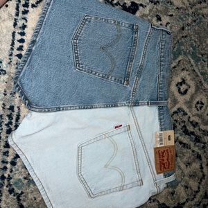 Denim levi shorts size 33 (16)